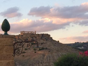 Il Giardino di Athena vista Valle dei Templi San Leone